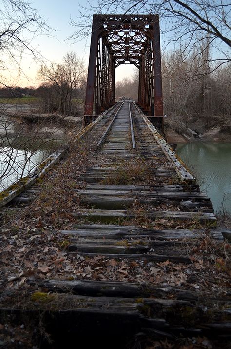 Update on Allenville RR Bridge - Cape Girardeau History and Photos Railroad Track Pictures, Bridge Railing, Bridges Architecture, Abandoned Railroad, Train Bridge, Track Pictures, Old Bridges, Railroad Bridge, Abandoned Train