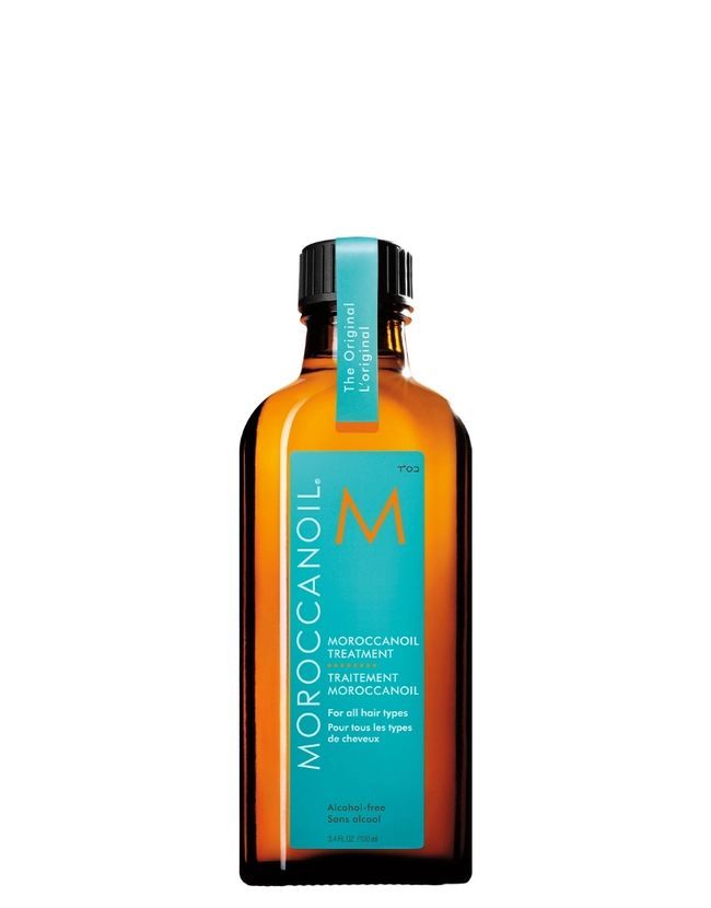 Get the silky, shiny and healthy hair you've always wanted. Moroccanoil® Treatment is the product that pioneered oil-infused hair care and created the worldwide buzz on argan oil. Infused with antioxidant-rich argan oil and shine-boosting vitamins, this completely transformative hair treatment detangles, speeds up drying time and boosts shine—leaving you with nourished, manageable and smooth hair with each use. Hair Oil For Dry Hair, Best Hair Oil, Argan Oil Hair, Hydrating Mask, Best Oils, Moroccan Oil, Argan Oil, Dry Hair, Hair Oil