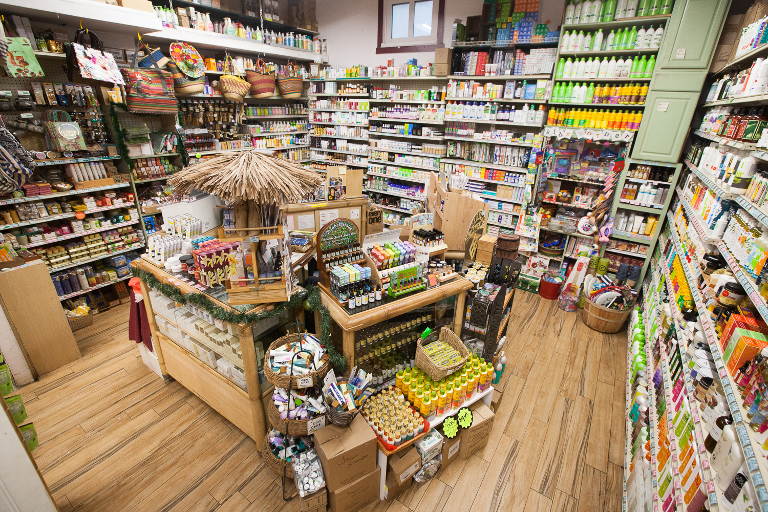 image-of-mana-foods-vitamin-room