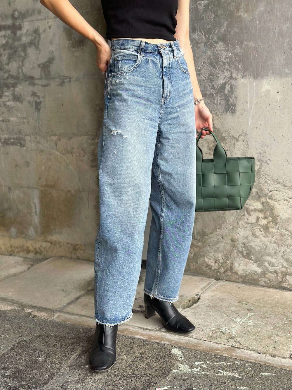 IMOKOさんの「PUNA vintage long denim（プナビンテージロングデニム)（BLACK BY MOUSSY）」を使ったコーディネートの3枚目の写真