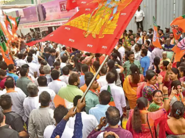 Maharashtra Tsunami Destroys MVA Boat