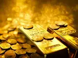 Gold prices hold steady in thin trading