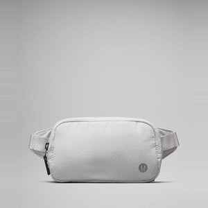 lululemonEverywhere 迷你腰包