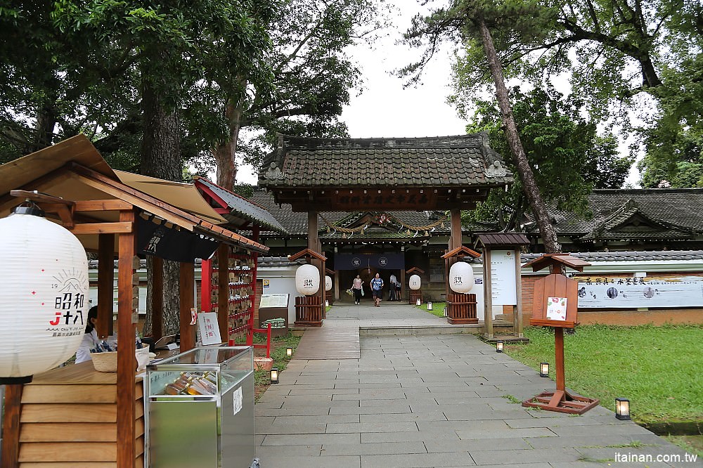 嘉義美食景點｜昭和十八J18 史蹟資料館~全台最美的日式神社咖啡館!拍神社、穿和服，不用飛日本也可以很日本味