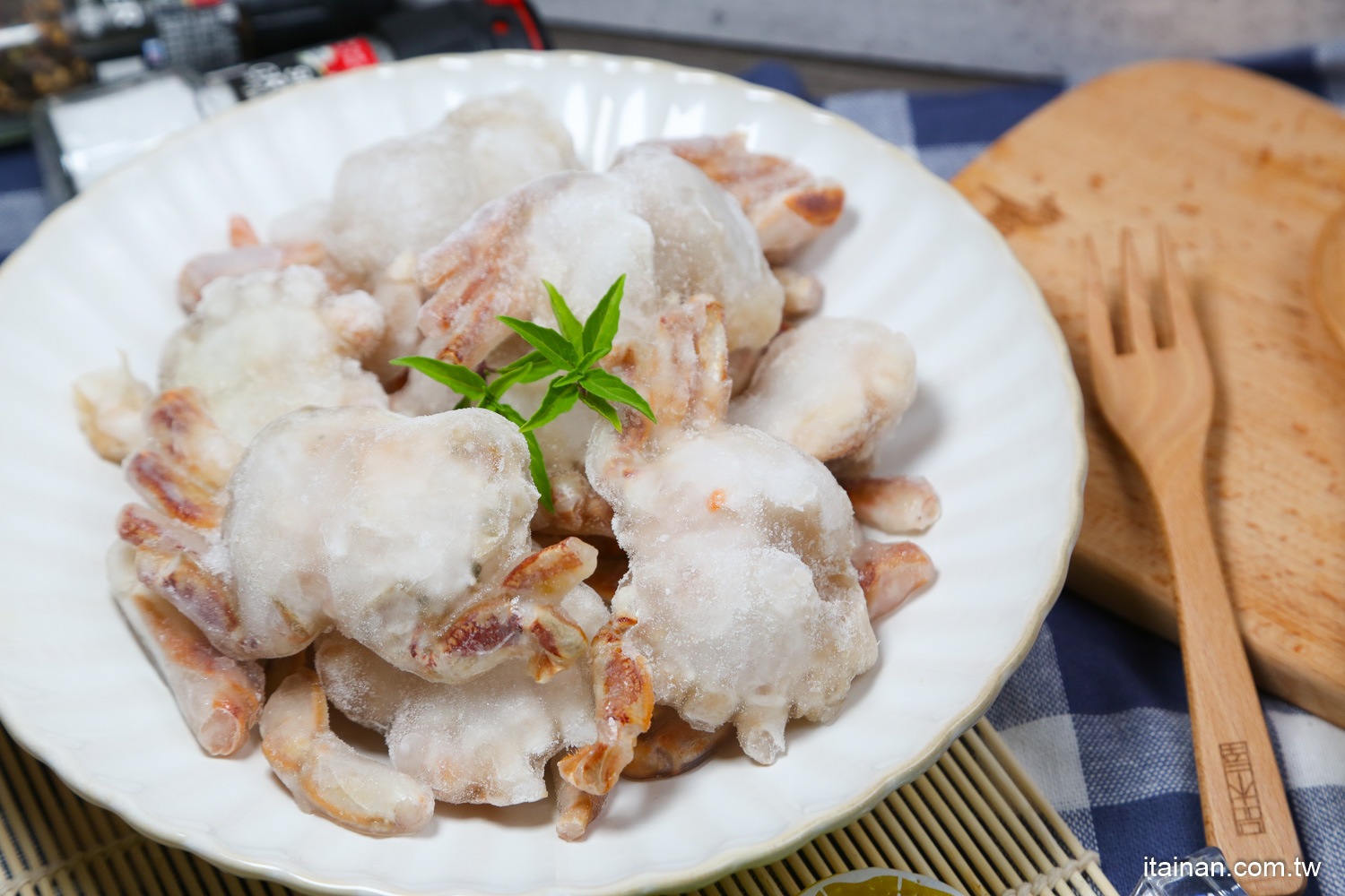 免出門!海鮮、肉品、生鮮食材上網就能輕鬆買「I3FRESH愛上新鮮」台灣本島24小時快速到貨、北北桃3小時極速到貨｜開箱網購食材｜廚房料理分享｜避風塘炒蟹、沙茶粉絲蟹肉煲、月亮蝦餅、蒜片煎巨無霸牛排