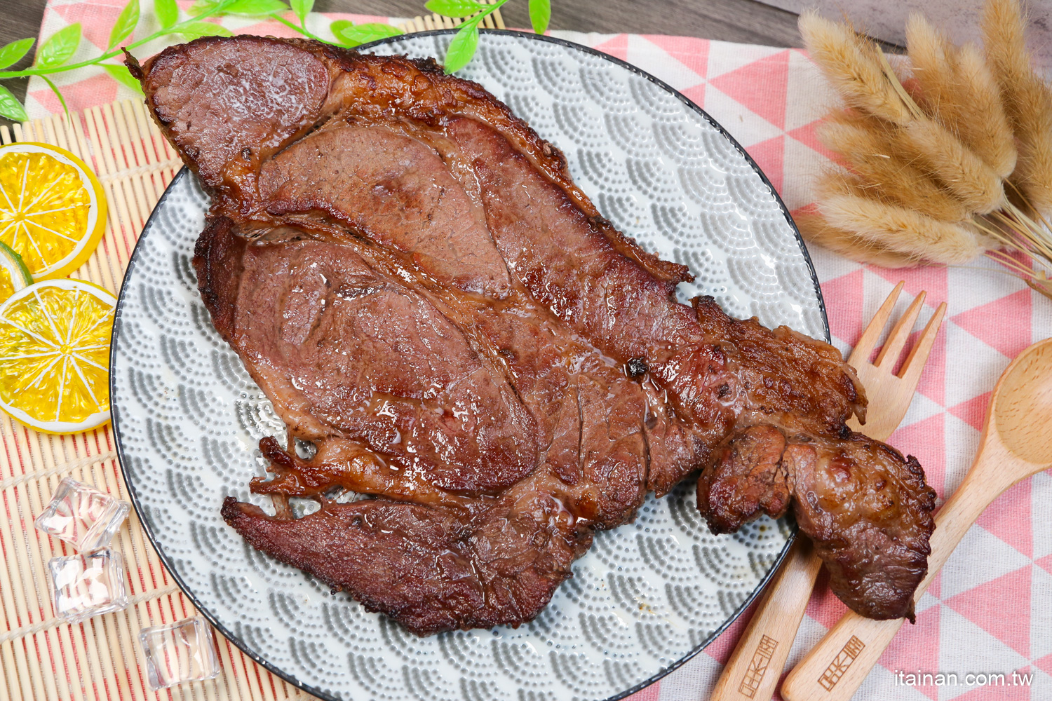 免出門!海鮮、肉品、生鮮食材上網就能輕鬆買「I3FRESH愛上新鮮」台灣本島24小時快速到貨、北北桃3小時極速到貨｜開箱網購食材｜廚房料理分享｜避風塘炒蟹、沙茶粉絲蟹肉煲、月亮蝦餅、蒜片煎巨無霸牛排