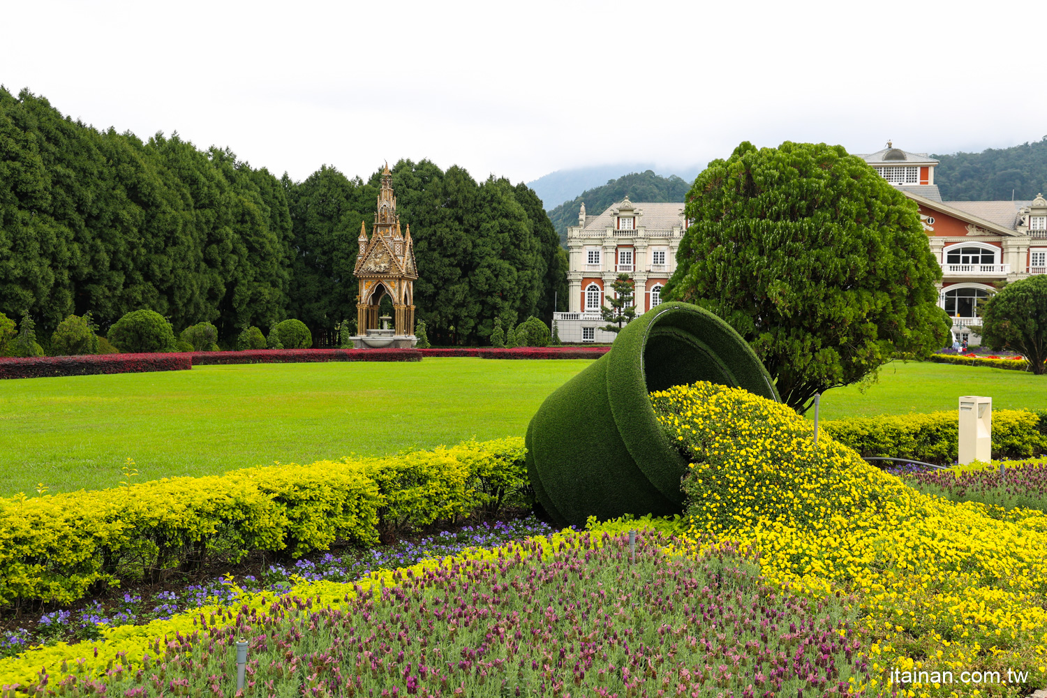 超美的!走進夢幻薰衣草的歐洲花園~體驗原民文化、歡樂刺激遊樂設施、高空纜車日月潭美景一次擁有!南投旅遊景點必玩「九族文化村」