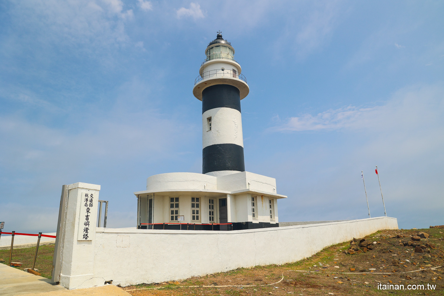 澎湖「春之賞鷗季」南海跳島賞鷗遊程~七美島/東吉嶼/南方四島追燕鷗、澎湖藍洞秘境、雙心石滬一次看!