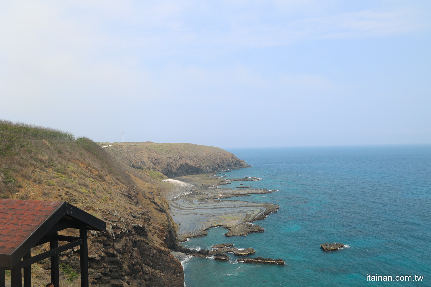 澎湖「春之賞鷗季」南海跳島賞鷗遊程~七美島/東吉嶼/南方四島追燕鷗、澎湖藍洞秘境、雙心石滬一次看!