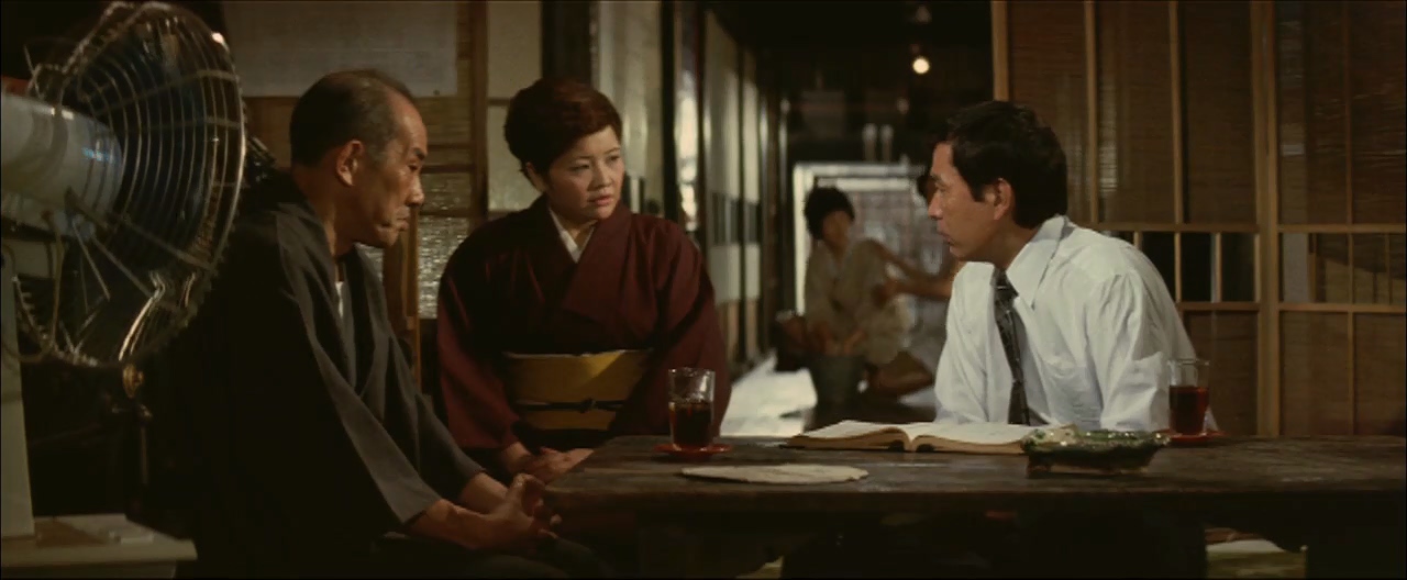 Masumi Harukawa, Akira Sera, and Tetsurô Tanba in The Castle of Sand (1974)