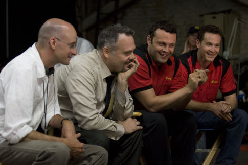 Vincent D'Onofrio, Vince Vaughn, Cole Hauser, and Peyton Reed in The Break-Up (2006)