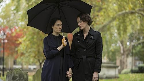 Phoebe Waller-Bridge and Sian Clifford in Fleabag (2016)