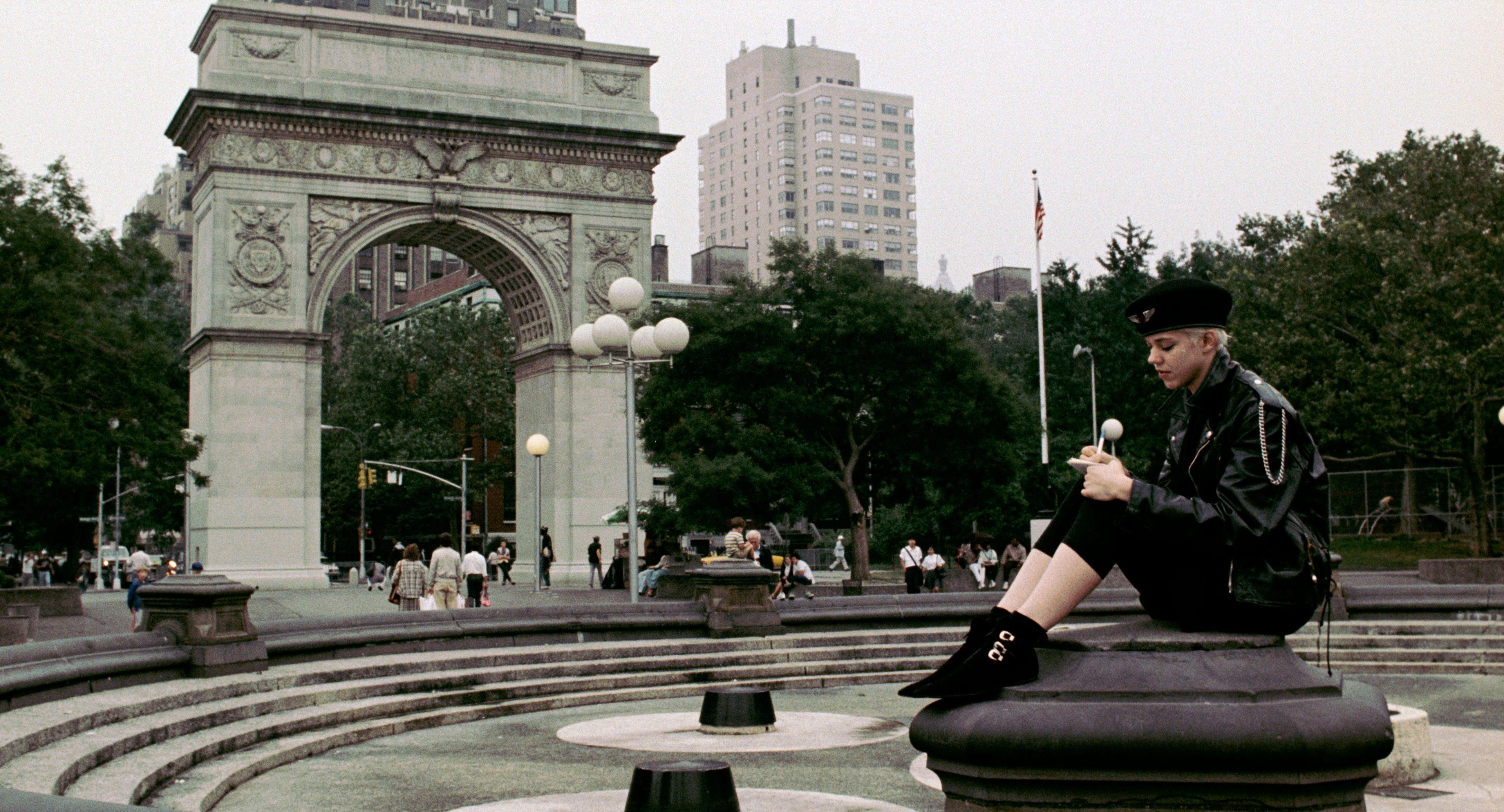 Carrie Hamilton in Tokyo Pop (1988)