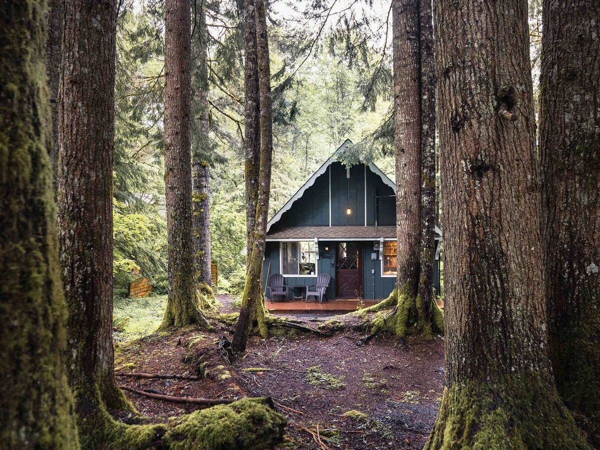 The Best Airbnbs Near 57 US National Parks, From Yellowstone to Acadia