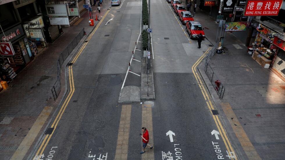 十一香港街道异常空荡。