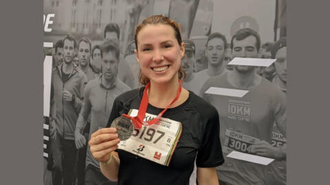 A brasileira Fernanda Lind após uma das provas das quais participou em Paris, a corrida 10km Paris Centre