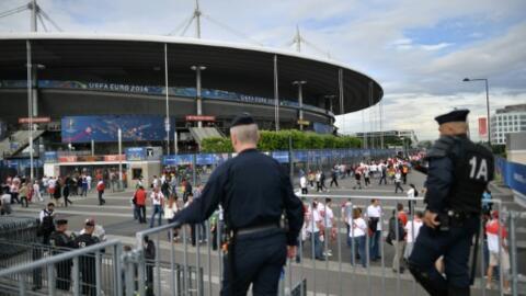 Ofițeri de poliție la Stade de France (imagine de ilustrație).  