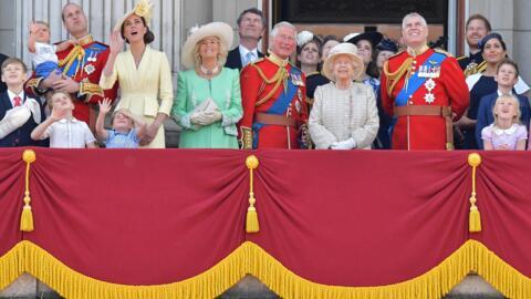 A família real no Palacio de Buckingham, em junho de 2019