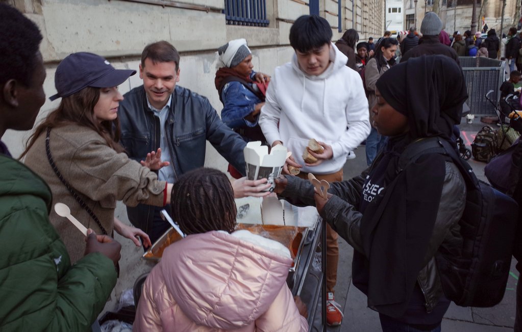 A food distribution in Paris, in March 2023 | Photo: Mehdi Chebil / InfoMigrants