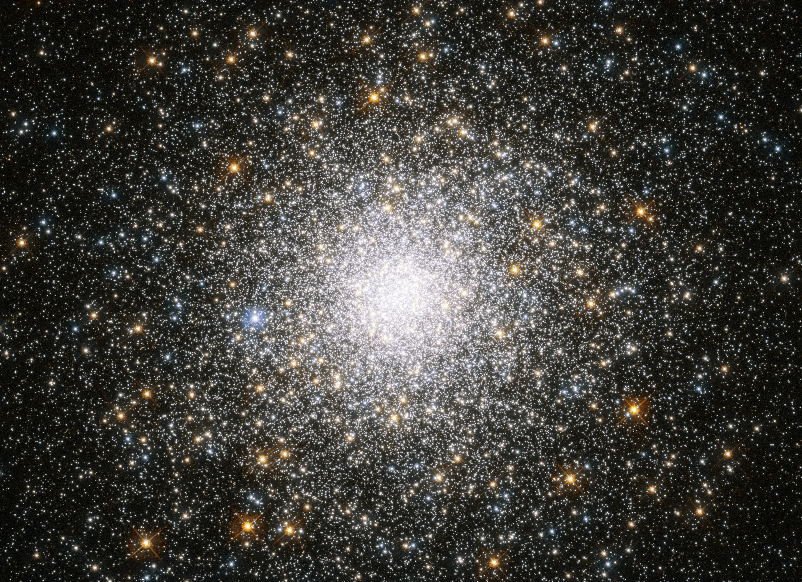 Hubble image of m75. Large group of stars in the center.