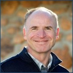 Portrait photo of a smiling man