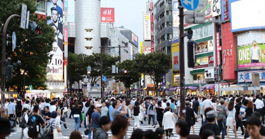 一名網友分享，根據他過去接觸過的日本女性，發現出軌佔比有50%，且幾乎有約過，有些人甚至連好朋友的對象都能吃掉。（示意圖／Pixabay）