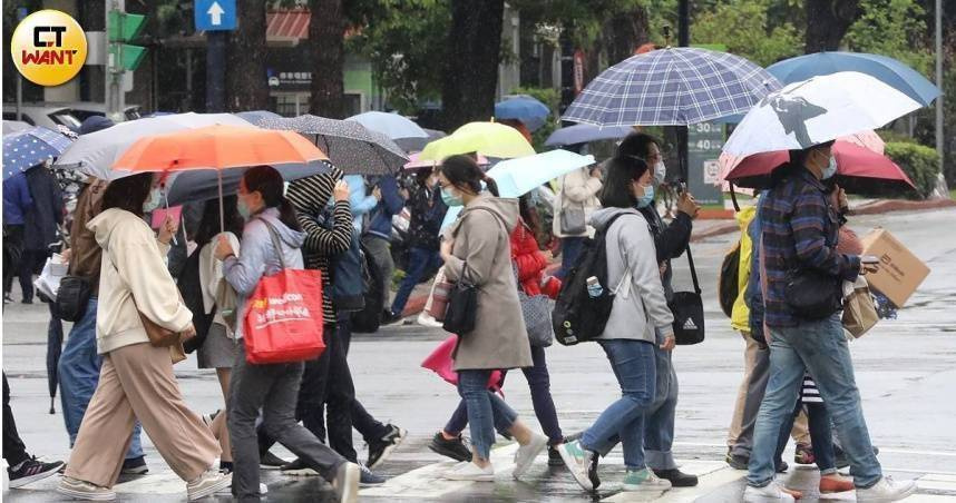 天氣逐漸轉涼。（示意圖／侯世駿攝）