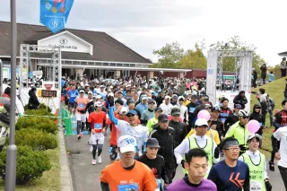 当別スウェーデンマラソン　1800人快走　高橋尚子さん激励