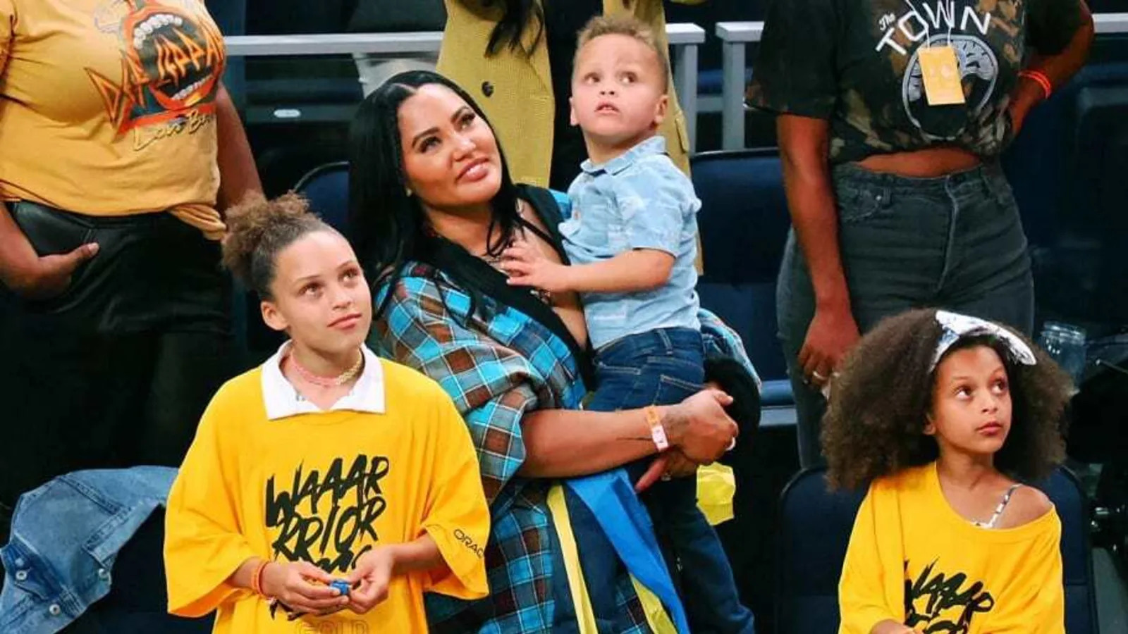 Ayesha Curry her children.