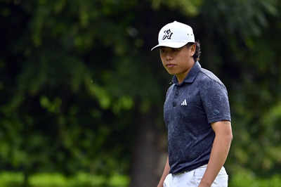 Australian golfer Jeffrey Guan hospitalized after a career-threatening eye injury during Pro-Am event