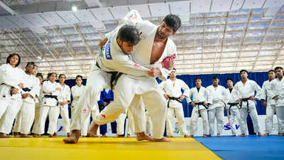 I want to share my experience and what I’ve learned over the years with Indian judokas: Olympic champion Lasha Shavdatuashvili