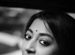 Paoli Dam revives vintage charm in her stunning monochrome photoshoot