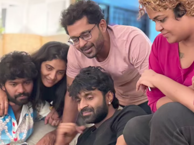 Bigg Boss Tamil 8 fame Arun, Vishal, and Anshitha reunite with Sathya and Ramya for a fun-filled get-together