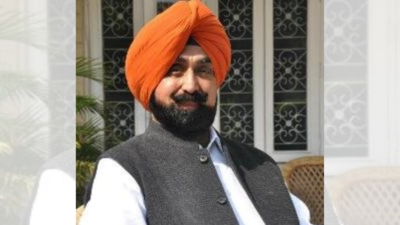 Jagmohan Singh Kang seeks VP’s intervention to save Panjab University senate