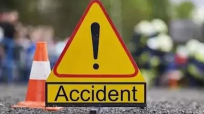 6 injured in car collision on NH-2 while heading to Maha Kumbh