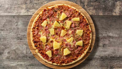 Why Hawaiian Pizza is considered controversial?