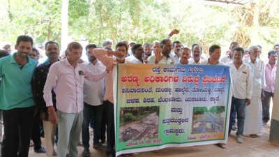 Karnataka villagers protest against Forest Department over road expansion delays