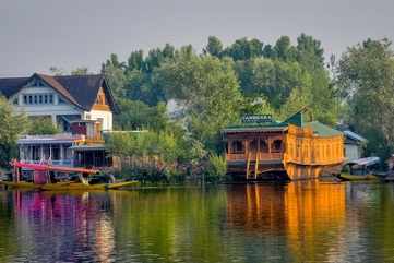 Houseboats