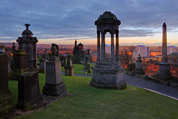 A quiet stroll at the Necropolis