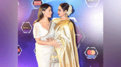 Alia Bhatt and Rekha pose on the red carpet