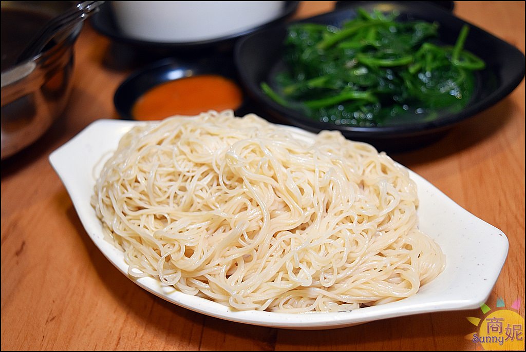 康寶藥膳養生食補| 台中超好吃藥燉排骨慢燉5小時一年四季隨時溫補