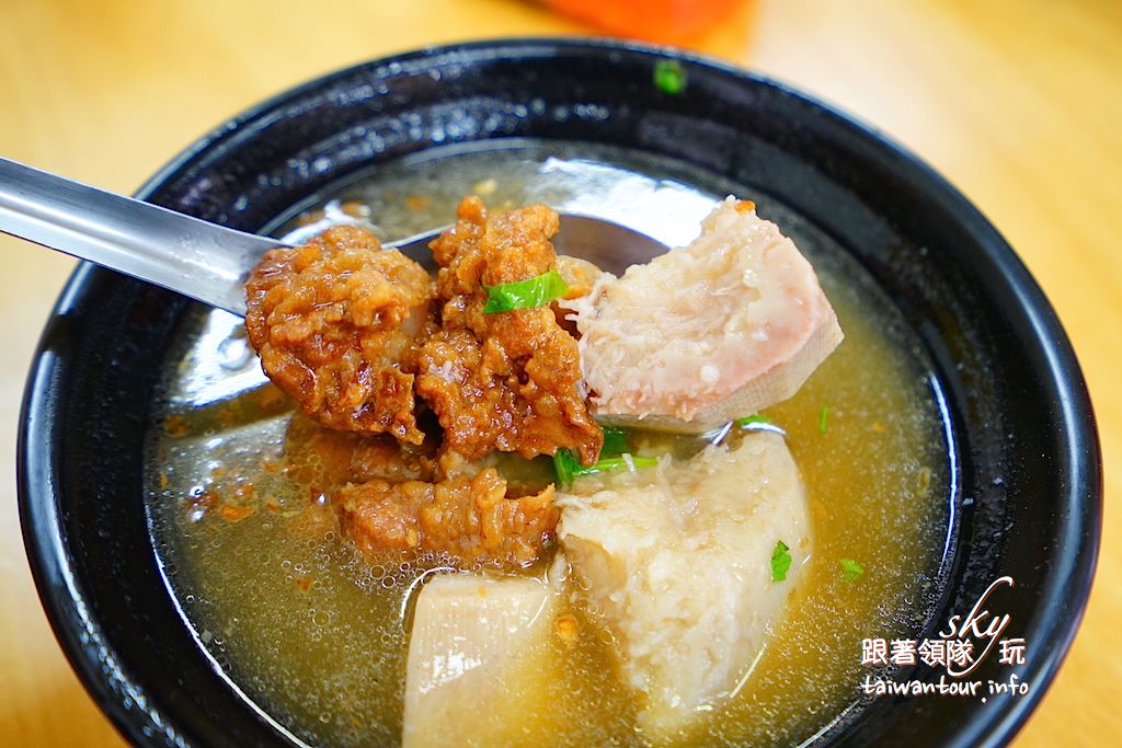 台中美食推薦【一福味麵食館.油飯】東勢隱藏版芋頭排骨酥