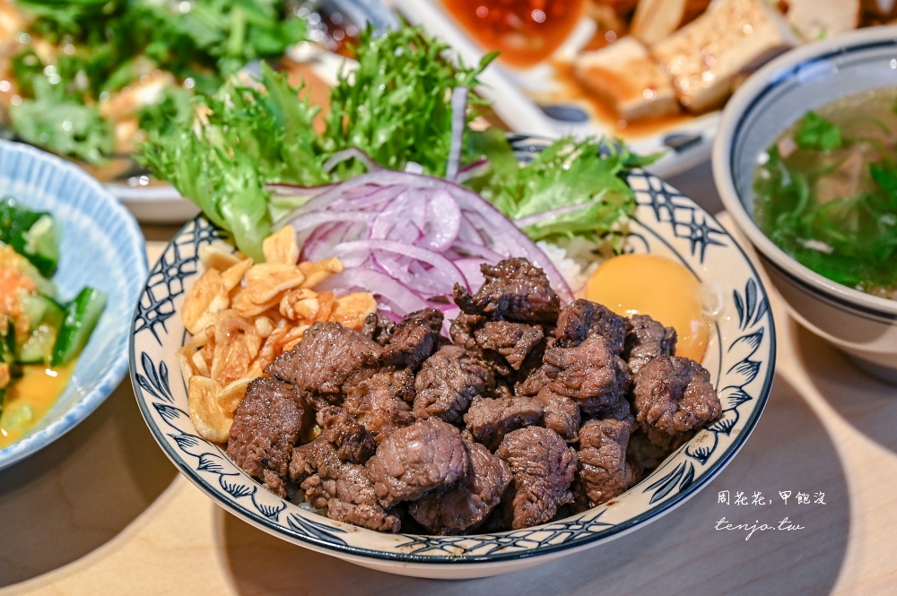 【桃園藝文特區美食】牛山牛肉麵燒肉飯 營業時間未到就大排長龍！清燉牛肉麵超好吃推薦