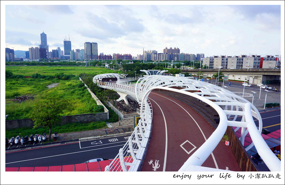 高雄景點｜前鎮之星自行車道 最美空中自行車道！