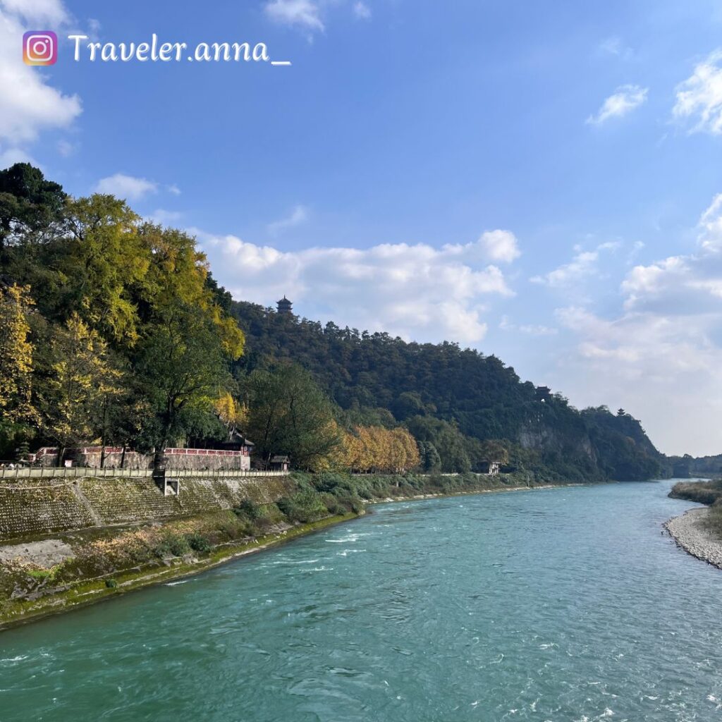 都江堰│四川成都．流傳兩千餘年的天府之國．千年奇蹟世界水利文化的鼻祖_Traveleranna