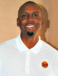 Penny Hardaway at a basketball camp