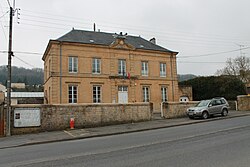 Dom-le-Mesnil ê kéng-sek