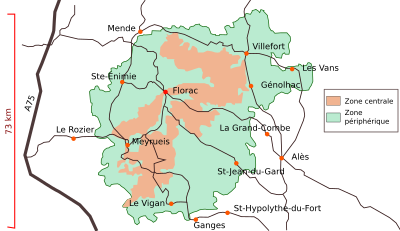 Map of the Cévennes National Park, showing in red the central protected zone and, in green, the area encompassed by the park.