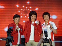 Das Tischtennis-Damenteam mit Silber 2008 (v. l. n. r.): Wang Yuegu, Li Jia Wei, Feng Tianwei