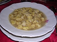 Tortellini in brodo